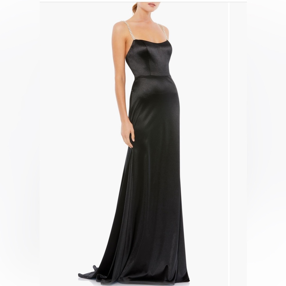 NWT Mac Duggal Scoop Neck Gown size 0